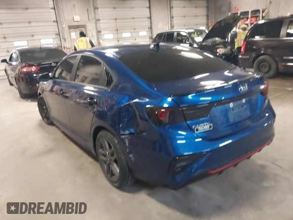 2021 Kia Forte GT-Line z VIN 3KPF34AD2ME330827, wystawiony jako IAAI lot #41967454 z przebiegiem 80 641 mil mil oraz . Historia ofert i sprzedaży dostępna na DreamBid. Obrazek 3.