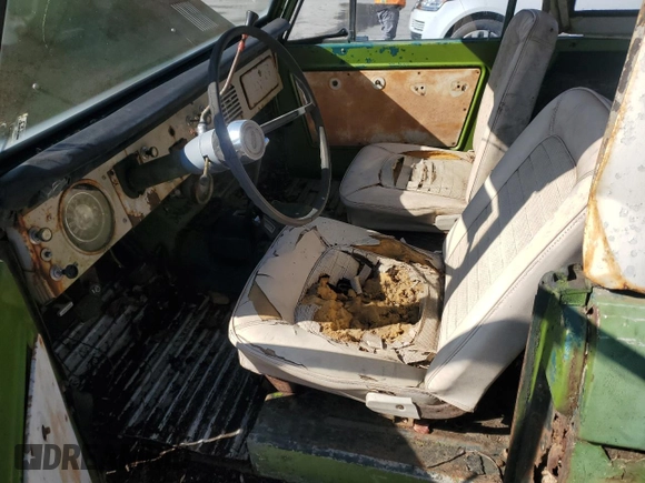 1967 Ford Bronco z VIN U15FLA88482, wystawiony jako Copart lot #47765575 z przebiegiem 69 436 mil mil oraz Czysty tytuł • Clean title. Historia ofert i sprzedaży dostępna na DreamBid. Obrazek 7.