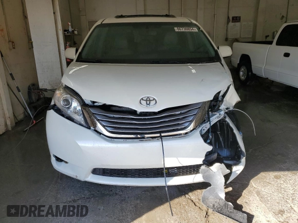 2015 Toyota Sienna XLE with VIN 5TDYK3DC4FS667923, listed as a Copart auction lot 86730854 with 62,486 mi miles and Salvage Title. Bid and sale history available at DreamBid. Image 5.