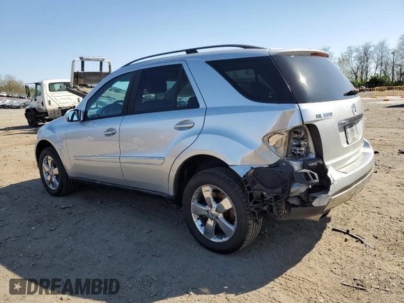 2006 Mercedes-Benz M 500 z VIN 4JGBB75E96A023923, wystawiony jako Copart lot #52966925 z przebiegiem 129 575 mil mil oraz Szkoda całkowita • Salvage title. Historia ofert i sprzedaży dostępna na DreamBid. Obrazek 2.