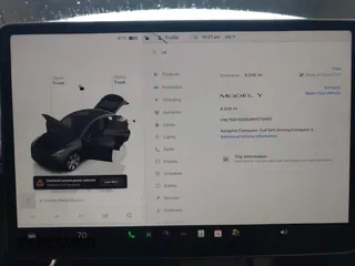 2024 Tesla Model Y с VIN 7SAYGDED4RF072600, выставлен на аукционе IAAI как лот 42242977 с пробегом 8 208 миль миль и . История ставок и продаж доступна на DreamBid. Изображение 7.