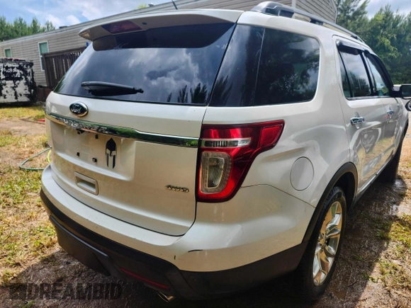 2011 Ford Explorer Limited with VIN 1FMHK8F81BGA82092, listed as a Copart auction lot 61275635 with 182,483 mi miles and Clean title. Bid and sale history available at DreamBid. Image 4.