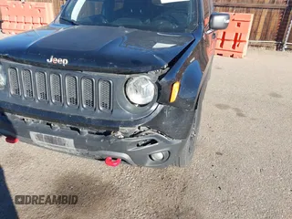 2018 Jeep Renegade Trailhawk with VIN ZACCJBCB4JPJ00887, listed as a IAAI auction lot 40981104 with 99,983 mi miles. Bid and sale history available at carsss.com. Image 6.