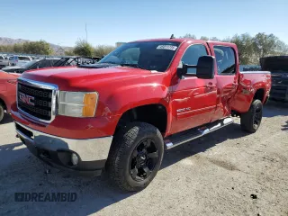 2011 GMC Sierra 2500HD SLT z VIN 1GT121E8XBF134436, wystawiony jako Copart lot #45011735 z przebiegiem 44 287 mil mil oraz Szkoda całkowita • Salvage title. Historia ofert i sprzedaży dostępna na DreamBid. Obrazek 1.