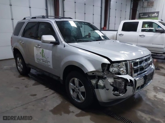 2009 Ford Escape Limited with VIN 1FMCU94G29KC05247, listed as a IAAI auction lot 41417395 with 204,256 mi miles. Bid and sale history available at carsss.com. Image 1.