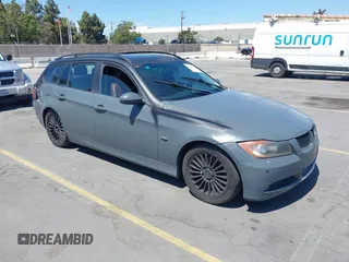 2006 BMW 3 Series 325xi с VIN WBAVT13546KW23822, выставлен на аукционе IAAI как лот 42832474 с пробегом 234 704 миль миль и . История ставок и продаж доступна на DreamBid. Изображение 1.