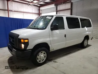 2009 Ford Econoline Passenger XL z VIN 1FMNE11W59DA81563, wystawiony jako Copart lot #54189524 z przebiegiem 81 649 mil mil oraz Czysty tytuł • Clean title. Historia ofert i sprzedaży dostępna na DreamBid. Obrazek 1.