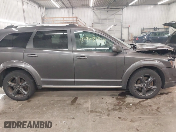 2018 Dodge Journey Crossroad with VIN 3C4PDDGG4JT388786, listed as a IAAI auction lot 40948539 with 122,449 mi miles. Bid and sale history available at carsss.com. Image 14.