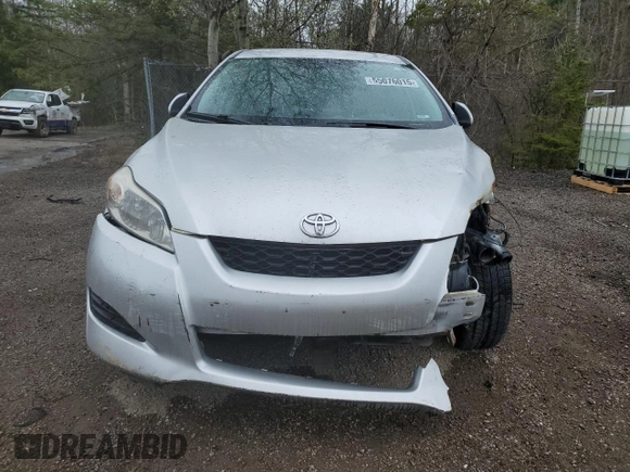 2009 Toyota Matrix S z VIN 2T1KE40E59C006733, wystawiony jako Copart lot #55076015 z przebiegiem 209 724 mil mil oraz Szkoda całkowita • Salvage title. Historia ofert i sprzedaży dostępna na DreamBid. Obrazek 5.