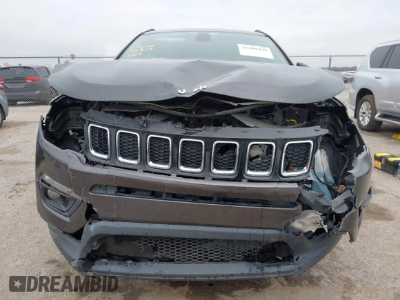 2018 Jeep Compass Latitude with VIN 3C4NJCBB4JT193275, listed as a IAAI auction lot 41491499 with 132,546 mi miles. Bid and sale history available at carsss.com. Image 12.