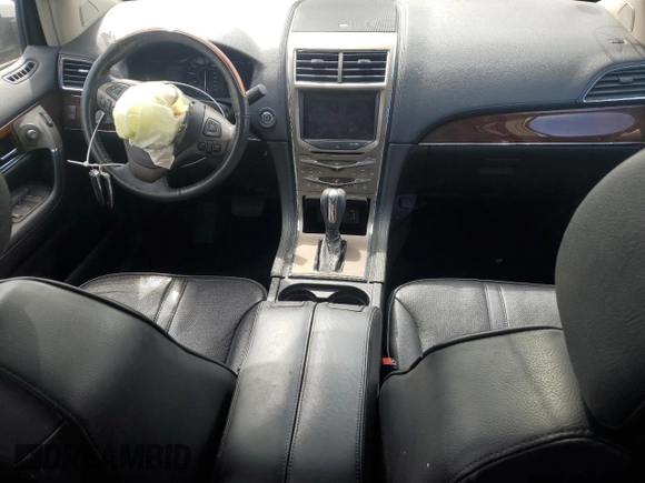 2011 Lincoln MKX z VIN 2LMDJ8JK2BBJ32076, wystawiony jako Copart lot #53683345 z przebiegiem 131 501 mil mil oraz Szkoda całkowita • Salvage title. Historia ofert i sprzedaży dostępna na DreamBid. Obrazek 8.