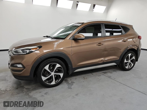2017 Hyundai Tucson Sport z VIN KM8J3CA22HU415298, wystawiony jako Copart lot #57496495 z przebiegiem 67 475 mil mil oraz Czysty tytuł • Clean title. Historia ofert i sprzedaży dostępna na DreamBid. Obrazek 1.
