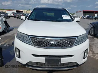 2015 Kia Sorento SX Limited with VIN 5XYKW4A73FG639051, listed as a IAAI auction lot 42106446 with 145,981 mi miles. Bid and sale history available at carsss.com. Image 12.