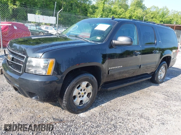 2011 Chevrolet Suburban LT z VIN 1GNSKJE34BR400810, wystawiony jako IAAI lot #42379234 z przebiegiem 273 228 mil mil oraz . Historia ofert i sprzedaży dostępna na DreamBid. Obrazek 18.