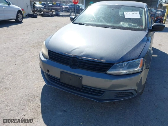 2014 Volkswagen Jetta Sedan S with VIN 3VW2K7AJ1EM329682, listed as a IAAI auction lot 41715820 with 182,782 mi miles. Bid and sale history available at carsss.com. Image 6.