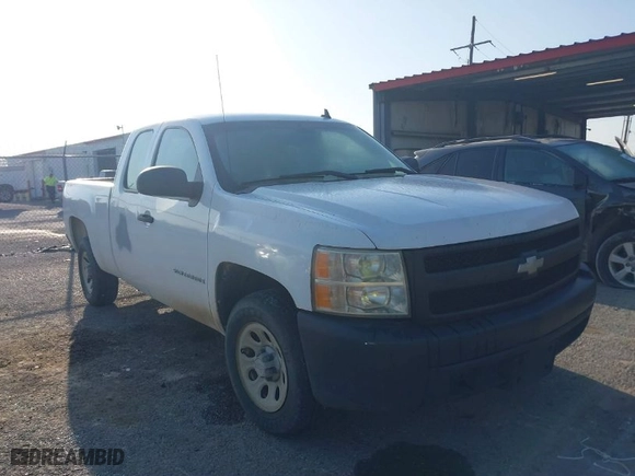 2008 Chevrolet Silverado 1500 Work Truck with VIN 1GCEC19C48Z328397, listed as a IAAI auction lot 42019900 with 314,045 mi miles. Bid and sale history available at carsss.com. Image 1.