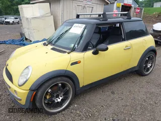 2002 MINI Hardtop with VIN WMWRC33472TC33275, listed as a IAAI auction lot 42537323 with 173,611 mi miles and . Bid and sale history available at DreamBid. Image 18.