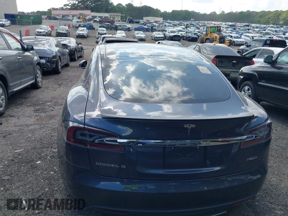 2014 Tesla Model S P85D with VIN 5YJSA1H29EFP63032, listed as a IAAI auction lot 42132145 with Not Provided miles and . Bid and sale history available at DreamBid. Image 15.