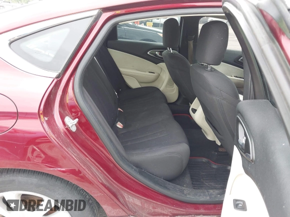 2015 Chrysler 200 Limited with VIN 1C3CCCAB4FN602566, listed as a IAAI auction lot 42173381 with 250,808 mi miles. Bid and sale history available at carsss.com. Image 8.