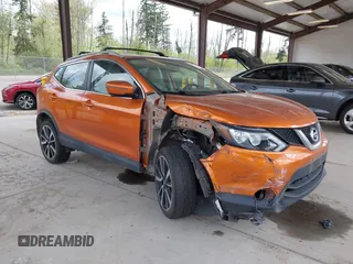 2017 Nissan Rogue Sport SL with VIN JN1BJ1CR7HW106222, listed as a IAAI auction lot 42085022 with 87,389 mi miles. Bid and sale history available at carsss.com. Image 1.