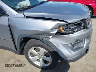 2019 Jeep Compass Latitude with VIN 3C4NJCBB0KT676974, listed as a IAAI auction lot 42020893 with 54,159 mi miles and . Bid and sale history available at DreamBid. Image 6.