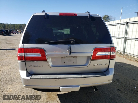 2011 Lincoln Navigator z VIN 5LMJJ2H55BEJ08058, wystawiony jako Copart lot #89203185 z przebiegiem 125 732 mil mil oraz Szkoda całkowita • Salvage title. Historia ofert i sprzedaży dostępna na DreamBid. Obrazek 6.