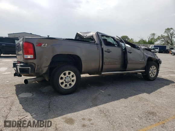 2013 GMC Sierra 2500HD SLT with VIN 1GT121E81DF240874, listed as a Copart auction lot 54613995 with 144,836 mi miles and Non repairable. Bid and sale history available at DreamBid. Image 3.