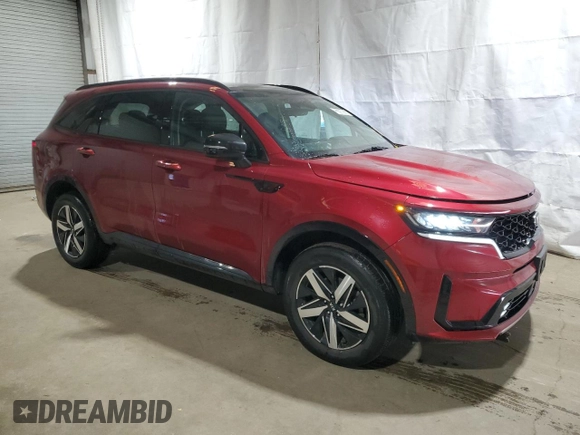 2021 Kia Sorento EX z VIN 5XYRHDLF2MG024680, wystawiony jako Copart lot #53358855 z przebiegiem 33 037 mil mil oraz Czysty tytuł • Clean title. Historia ofert i sprzedaży dostępna na DreamBid. Obrazek 4.