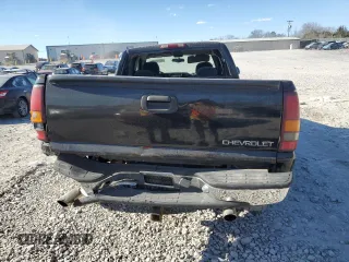 1999 Chevrolet Silverado 1500 LT with VIN 1GCEK19T9XE255438, listed as a Copart auction lot 50556165 with 185,557 mi miles and Salvage Title. Bid and sale history available at DreamBid. Image 6.