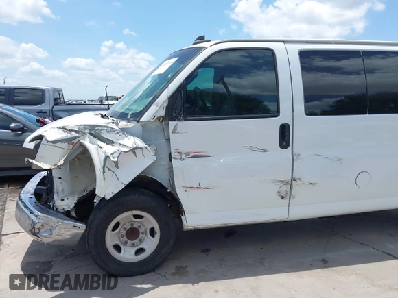 2016 Chevrolet Express Passenger LT с VIN 1GAZGMFG9G1176444, выставлен на аукционе IAAI как лот 42438135 с пробегом 151 202 миль миль и . История ставок и продаж доступна на DreamBid. Изображение 18.
