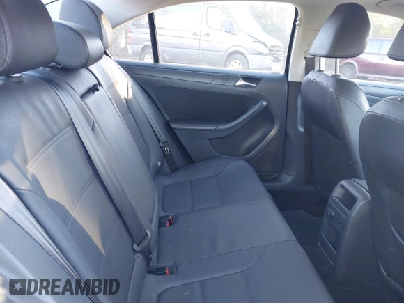 2012 Volkswagen Jetta SE with VIN 3VWBP7AJ3CM338852, listed as a IAAI auction lot 41011223 with 307,098 mi miles and . Bid and sale history available at DreamBid. Image 8.
