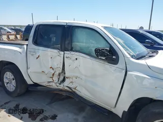 2022 Nissan Frontier SV z VIN 1N6ED1EJ8NN650378, wystawiony jako IAAI lot #39310357 z przebiegiem 45 898 mil mil oraz . Historia ofert i sprzedaży dostępna na DreamBid. Obrazek 14.