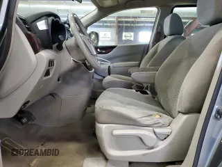 2014 Nissan Quest SV z VIN JN8AE2KP3E9101715, wystawiony jako Copart lot #59812295 z przebiegiem 127 766 mil mil oraz Czysty tytuł • Clean title. Historia ofert i sprzedaży dostępna na DreamBid. Obrazek 7.