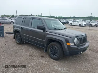 2017 Jeep Patriot Sport SE with VIN 1C4NJPBA0HD118393, listed as a IAAI auction lot 42481719 with 159,602 mi miles and . Bid and sale history available at DreamBid. Image 1.