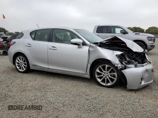 2012 Lexus CT 200h z VIN JTHKD5BH4C2121084, wystawiony jako Copart lot #60842335 z przebiegiem 125 141 mil mil oraz Szkoda całkowita • Salvage title. Historia ofert i sprzedaży dostępna na DreamBid. Obrazek 4.
