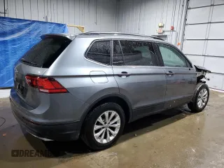 2019 Volkswagen Tiguan S z VIN 3VV0B7AX4KM026679, wystawiony jako Copart lot #49589295 z przebiegiem 80 971 mil mil oraz Szkoda całkowita • Salvage title. Historia ofert i sprzedaży dostępna na DreamBid. Obrazek 3.