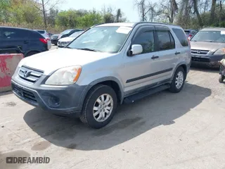 2005 Honda CR-V EX with VIN JHLRD78885C018737, listed as a IAAI auction lot 42066464 with 215,401 mi miles. Bid and sale history available at carsss.com. Image 2.