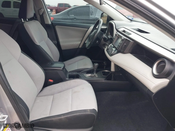 2016 Toyota RAV4 XLE with VIN 2T3WFREV4GW270548, listed as a IAAI auction lot 41699126 with 100,905 mi miles. Bid and sale history available at carsss.com. Image 5.