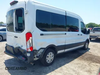 2020 Ford Transit Passenger XL z VIN 1FBAX2C80LKA23515, wystawiony jako IAAI lot #42176965 z przebiegiem 219 360 mil mil oraz . Historia ofert i sprzedaży dostępna na DreamBid. Obrazek 4.