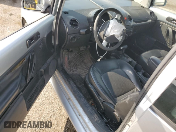 2007 Volkswagen New Beetle Coupe with VIN 3VWPG31C47M510263, listed as a Copart auction lot 47728275 with 142,248 mi miles and Salvage Title. Bid and sale history available at carsss.com. Image 8.