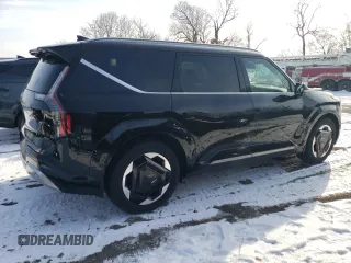 2024 Kia EV9 Land with VIN KNDADFS53R6029037, listed as a Copart auction lot 82686774 with 20 mi miles and Salvage Title. Bid and sale history available at carsss.com. Image 3.