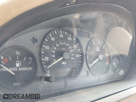 1998 BMW 3 Series Z3 2.8 with VIN 4USCJ3337WLB63900, listed as a IAAI auction lot 42485098 with Not provided miles and . Bid and sale history available at DreamBid. Image 7.