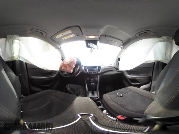 2020 Chevrolet Trax LS with VIN KL7CJNSB7LB349426, listed as a IAAI auction lot 41616917 with 39,032 mi miles. Bid and sale history available at carsss.com. Image 18.