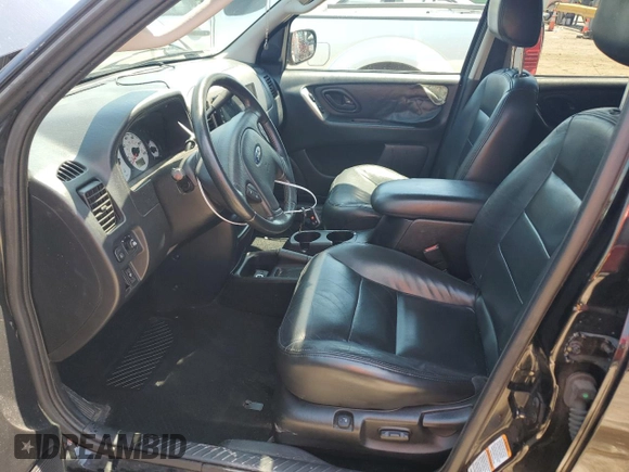 2003 Ford Escape Limited with VIN 1FMCU94113KE05720, listed as a Copart auction lot 58937564 with 120,020 mi miles and Salvage Title. Bid and sale history available at carsss.com. Image 7.