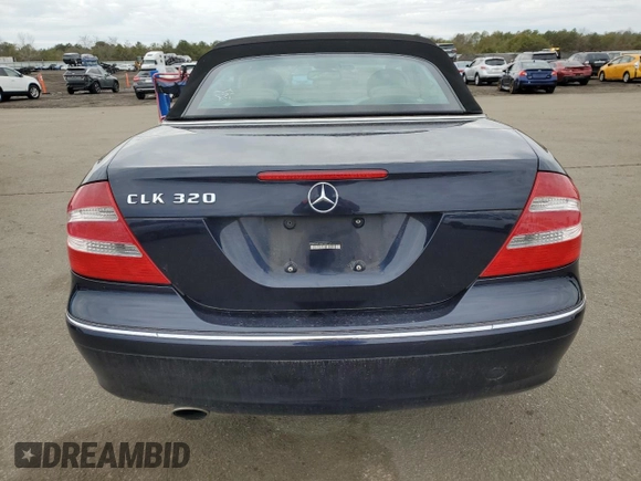 2004 Mercedes-Benz CLK 320 z VIN WDBTK65G44T033117, wystawiony jako Copart lot #84077464 z przebiegiem 92 488 mil mil oraz Tytuł czysty. Historia ofert i sprzedaży dostępna na DreamBid. Obrazek 6.