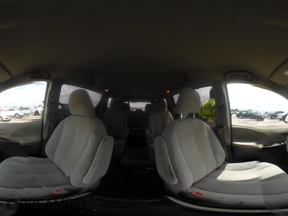 2011 Toyota Sienna LE AAS with VIN 5TDKK3DC4BS037240, listed as a IAAI auction lot 42091924 with 160,748 mi miles. Bid and sale history available at carsss.com. Image 19.