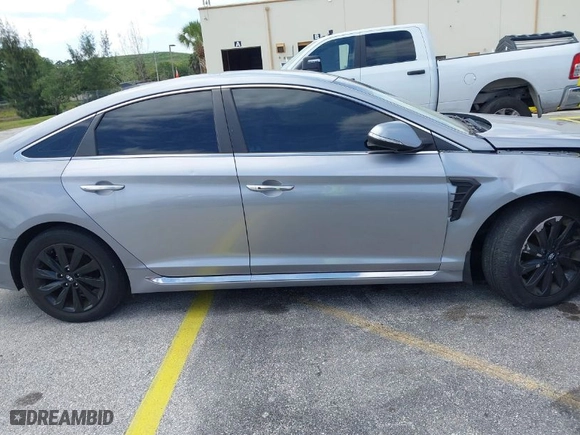2015 Hyundai Sonata 2.4L Limited with VIN 5NPE34AF8FH060529, listed as a IAAI auction lot 42099311 with 98,546 mi miles. Bid and sale history available at carsss.com. Image 13.
