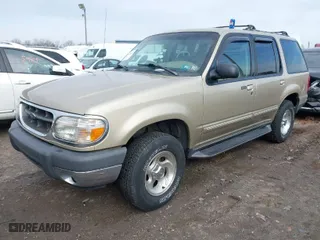 2001 Ford Explorer XLT with VIN 1FMZU73E01ZA62163, listed as a IAAI auction lot 41449435 with 226,629 mi miles. Bid and sale history available at carsss.com. Image 2.