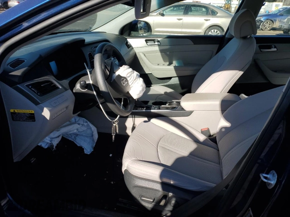 2015 Hyundai Sonata SE z VIN 5NPE24AF1FH174620, wystawiony jako Copart lot #42210135 z przebiegiem 109 565 mil mil oraz Szkoda całkowita • Salvage title. Historia ofert i sprzedaży dostępna na DreamBid. Obrazek 7.