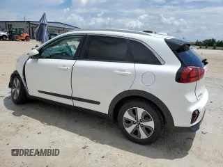 2022 Kia Niro LX with VIN KNDCB3LC6N5520955, listed as a Copart auction lot 77996374 with 0 mi miles and Non Repairable. Bid and sale history available at carsss.com. Image 2.
